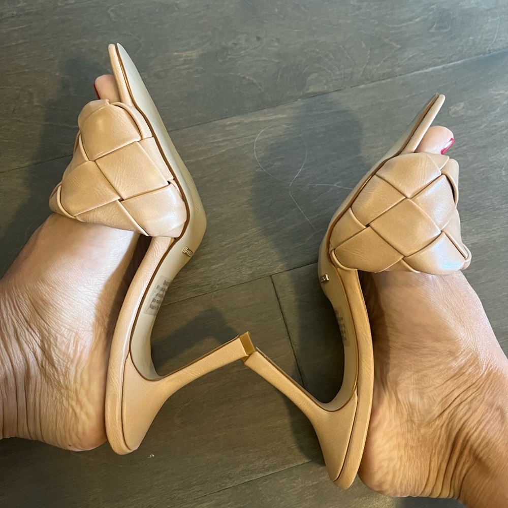 Billing Sandro Heels View 2